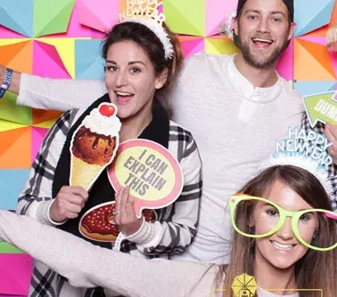 -photobooth anniversaire - photobooth baptême - photobooth Cergy - photobooth Corbeil-Essonnes - photobooth entreprise Paris - photobooth EVJF Paris - photobooth Île-de-France - photobooth mariage Paris - photobooth Melun - photobooth Pontoise - photobooth Yvelines - avis photobooth Paris - réservation photobooth Paris - Photobooth Paris contact - Photobooth Paris partenaires - Photobooth Paris équipe - videobooth 360 Paris-