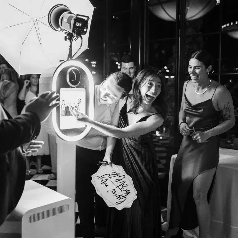 Photobooth noir et blanc à Paris image