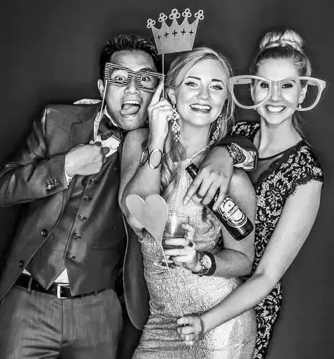 -photobooth anniversaire - photobooth baptême - photobooth Cergy - photobooth Corbeil-Essonnes - photobooth entreprise Paris - photobooth EVJF Paris - photobooth Île-de-France - photobooth mariage Paris - photobooth Melun - photobooth Pontoise - photobooth Yvelines - avis photobooth Paris - réservation photobooth Paris - Photobooth Paris contact - Photobooth Paris partenaires - Photobooth Paris équipe - videobooth 360 Paris-